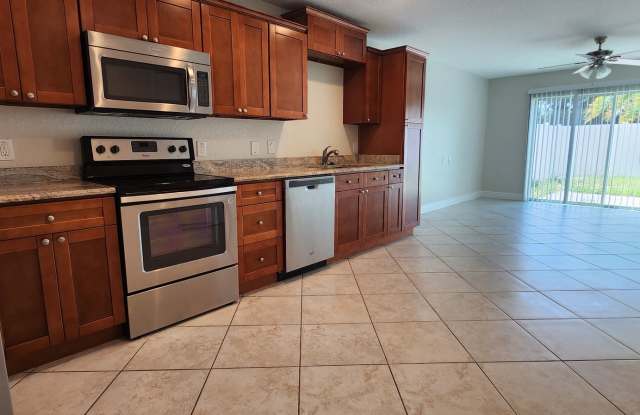 GORGEOUS Fully Renovated 2 Bedroom 2.5 Bath Plus Bonus Loft Apartment - Coral Gables Apartment photos photos GORGEOUS Fully Renovated 2 Bedroom 2.5 Bath Plus Bonus Loft Apartment - Coral Gables Apartment photos photos