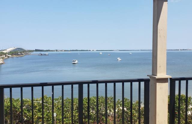 3716 NE Indian River Drive Gallery 2