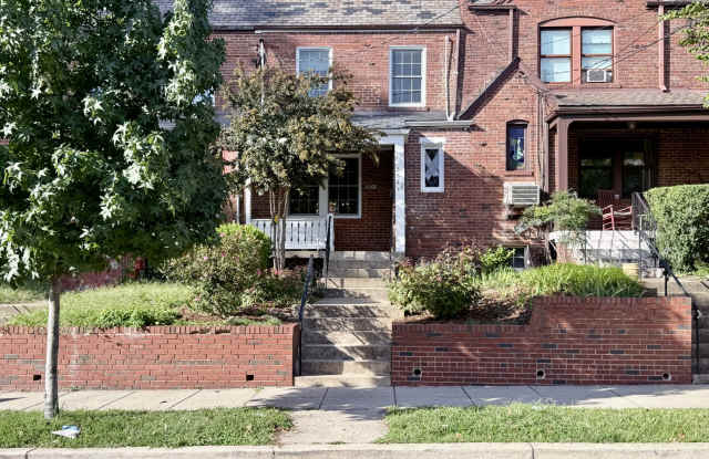 3843 Calvert Street NW Gallery 2