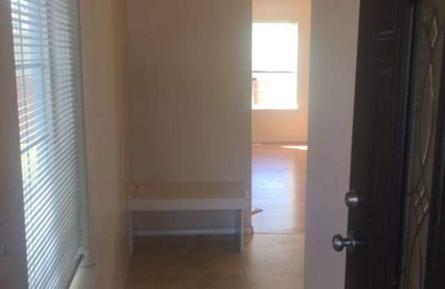 166 Mccarrey St Gallery 2