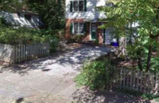 98 Springdale Street Gallery 1