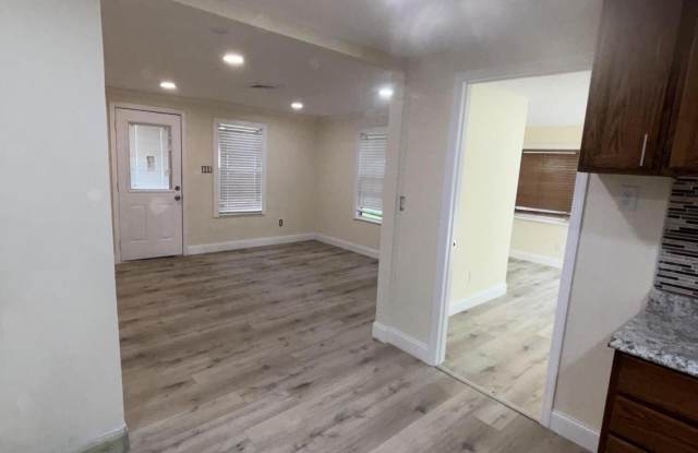 1717 LINWOOD Avenue Gallery 4