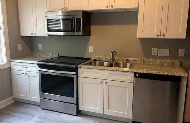 Room in 3 Bedroom Home at Priory Ct photos photos