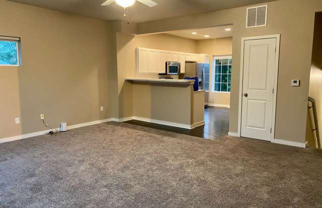 3 Bedroom Ankeny Townhome Available December 15, 2026! Gallery 4