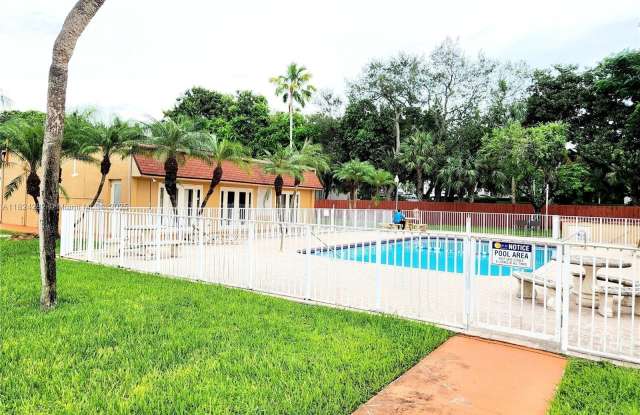 9962 SW 88th St photos photos