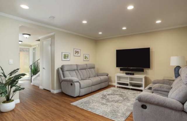 3019 Club House Cir Gallery 3
