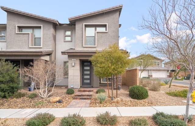 Spacious Corner Home with Granite Countertops  Modern Comforts! photos photos