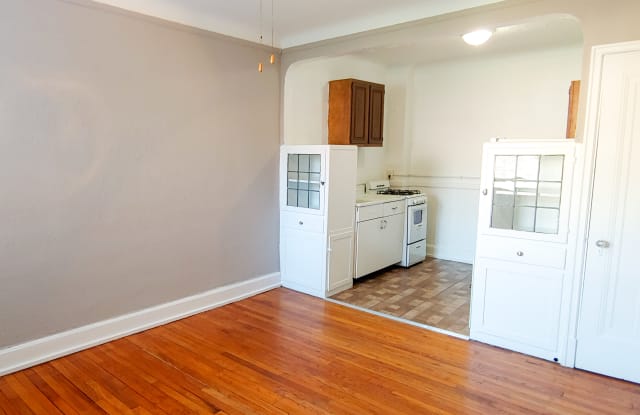 Lake West Apartments Gallery 4