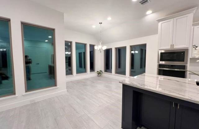 2524 Lafayette Drive photos photos
