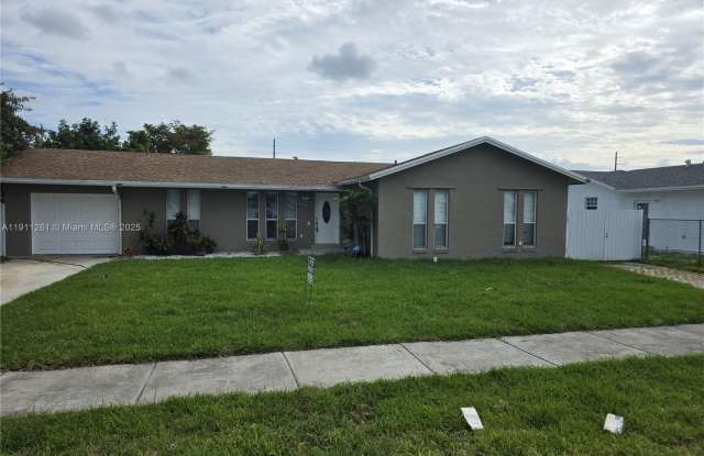 16813 SW 107th Pl photos photos