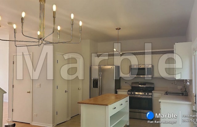 304 Monarch Dr - 304 Monarch Drive, Streamwood, IL 60107