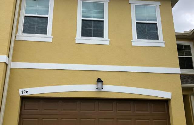 3 Bedroom, 2.5 Bath East Orlando Townhome in Desirable Econ Trails! photos photos