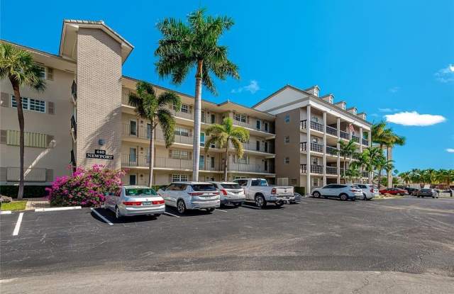 440 Paradise Isle Blvd - 440 Paradise Isle Boulevard, Hallandale Beach, FL 33009