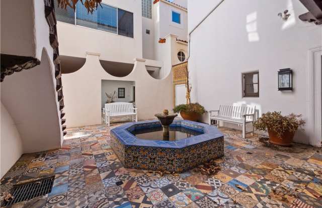 1020 Palisades Beach Road Gallery 3