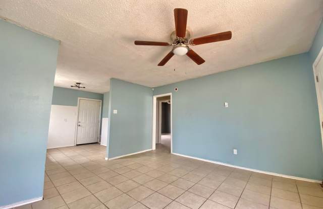 2 bed 1 bath in Arnett Benson Gallery 3