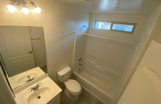 327 West Arundel Road - 327 West Arundel Road, Brooklyn Park, MD 21225 327 West Arundel Road - 327 West Arundel Road, Brooklyn Park, MD 21225