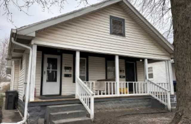 933 N Ewing St photos photos