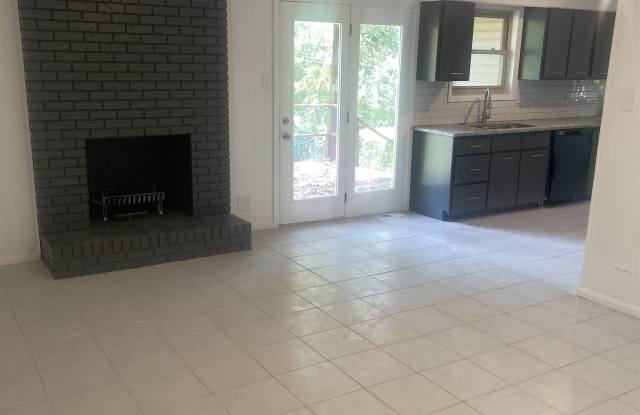 8706 Oakhaven Gallery 3