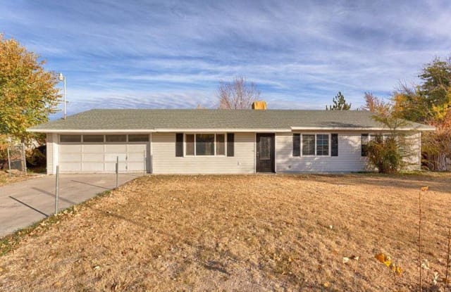 3068 Hill Ave - 3068 Hill Avenue, Clifton, CO 81504