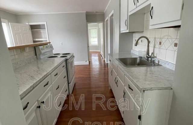 10 Water Street - 10 Water Street, Attleboro, MA 02703