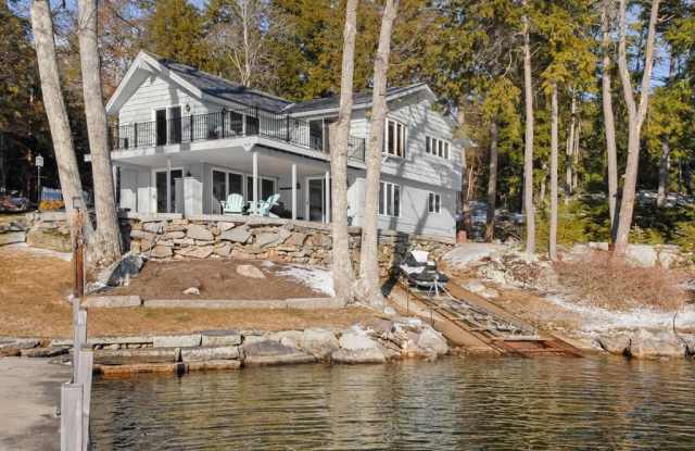 1 LEWANDO Lane - 1 Lewando Ln, Wolfeboro, NH 03894