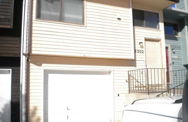 Newly Update Townhome - 5302 Imperial Court, Cheyenne, WY 82001