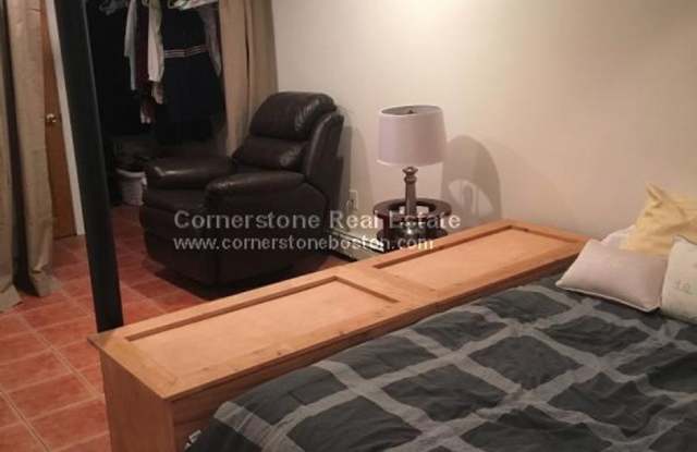 Nice 2 bed in South End Gallery 3