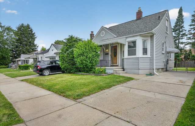 Charming 3-Bedroom Bungalow for Rent in Lincoln Park photos photos Charming 3-Bedroom Bungalow for Rent in Lincoln Park photos photos