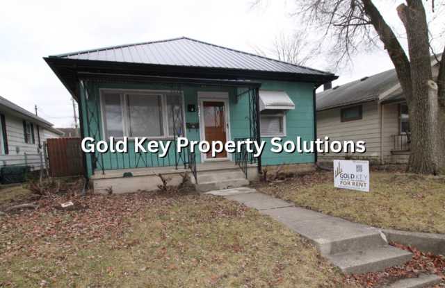 MUNCIE 3 BR 1 BA house with Fenced Backyard (NO SECTION 8) photos photos