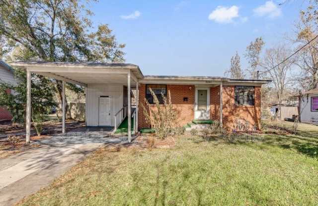 5261 Quan Drive - 5261 Quan Drive, Jacksonville, FL 32205