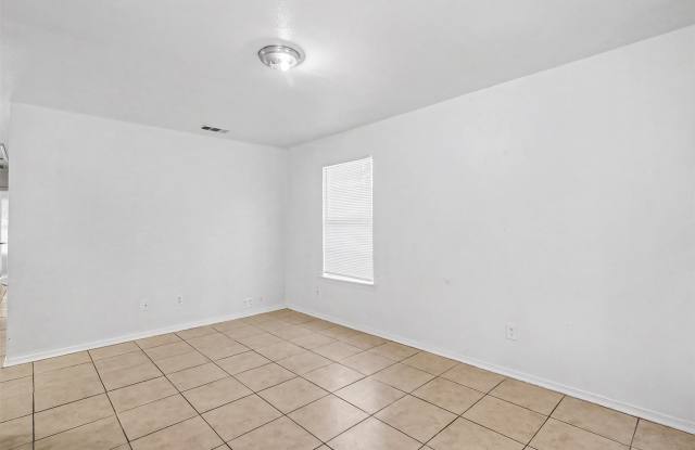 2902 Van Horn Avenue Gallery 3