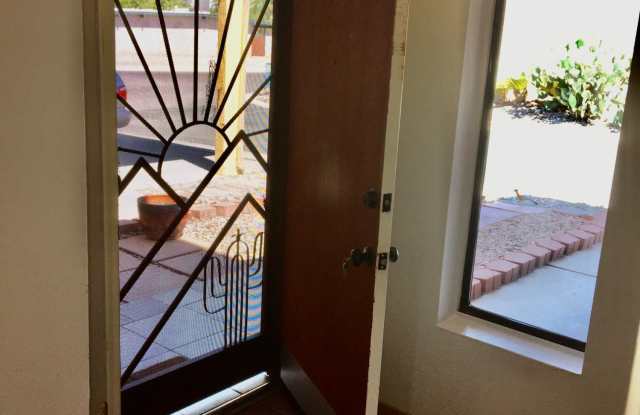 4908 N Via Carina Gallery 2