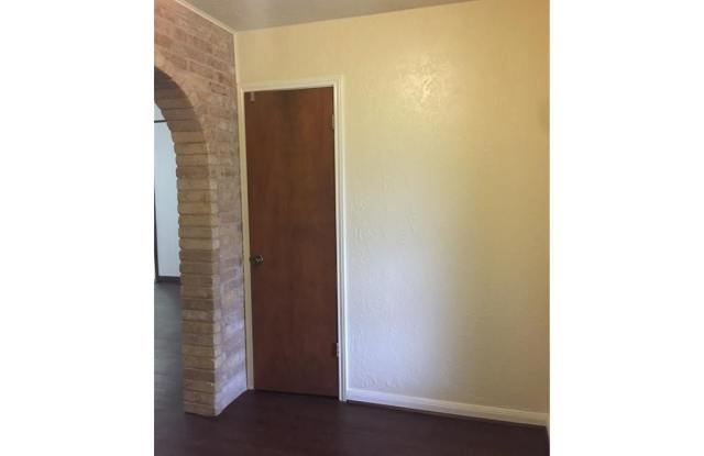 1606 Austin - 1606 Austin Avenue, College Station, TX 77845