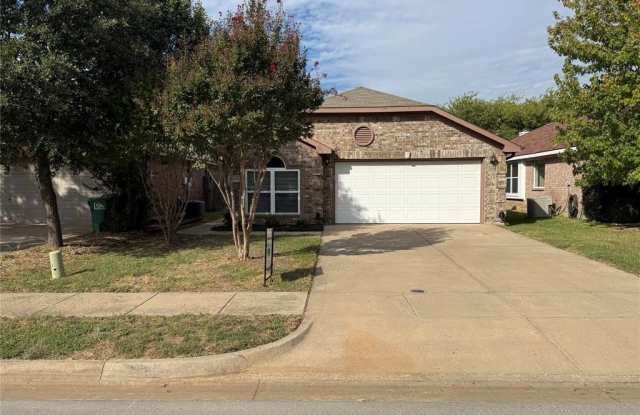 4305 Hayes - 4305 Hayes Street, Denton, TX 76207 4305 Hayes - 4305 Hayes Street, Denton, TX 76207