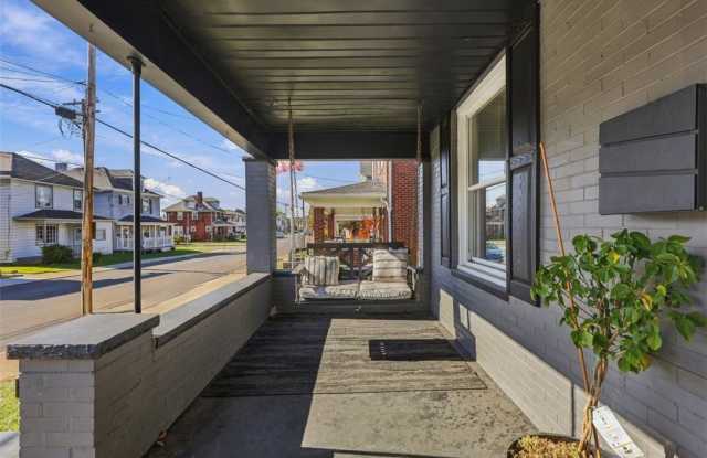 1213 Indiana Avenue Gallery 3