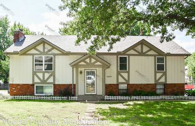 1609 SW 20th St. - 1609 Southwest 20th Street, Blue Springs, MO 64015