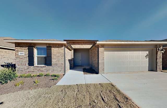 3 Bed 2 Bath Home in Mustang Schools Gallery 3
