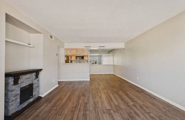 Come see this gorgeous apartment in the Denver Tech Center! Gallery 3