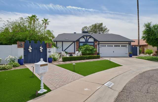 8113 E Redwing Road photos photos