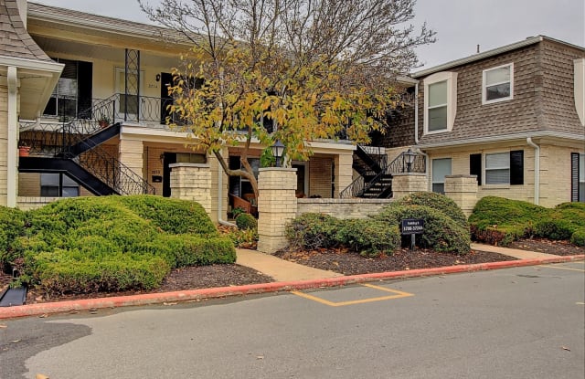 Deauville Apartments Gallery 2