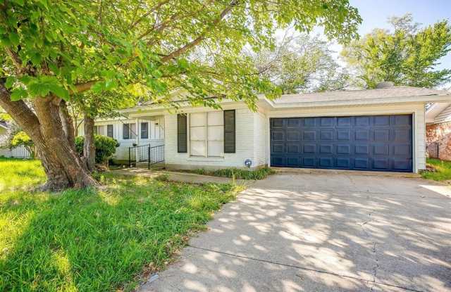 4709 South Drive W - 4709 South Drive, Fort Worth, TX 76109