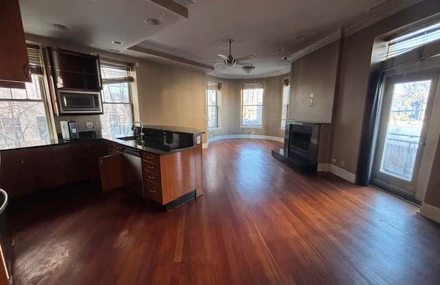 36 South Ashland Avenue Gallery 3