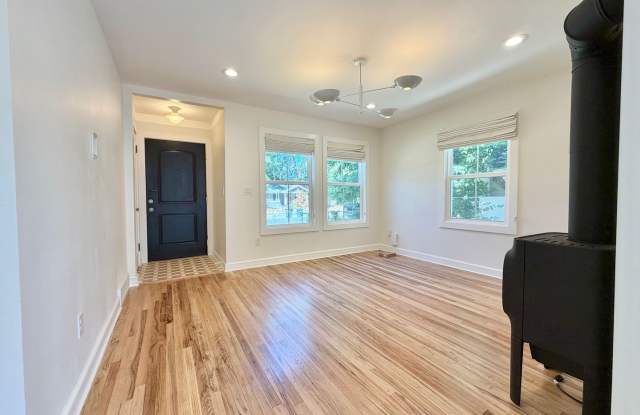 Gorgeous Home in Salt Lake City! Gallery 3