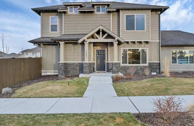 Nearly new 3 bedroom 2.5 bath in Mirada Neighborhood! photos photos
