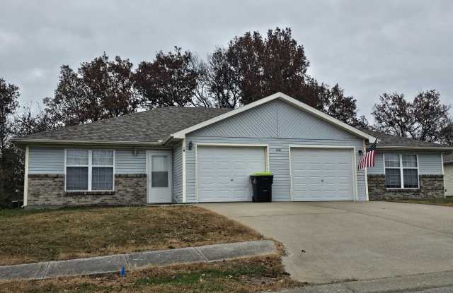 1600 W 8th Terr., B - 1600 West 8th Terrace, Knob Noster, MO 65336