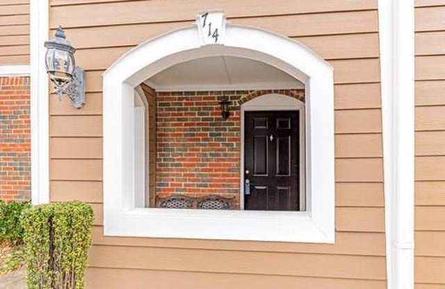 714 Summer Place Gallery 2