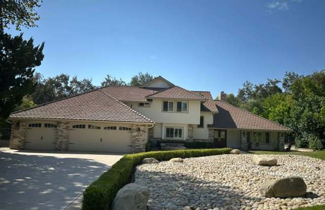 North Ranch Tudor on a half‑acre oasis — 4 bed, 3.5 bath, 3500 sq ft with a chef’s kitchen, luxe master suite and resort backyard (pool, spa, sport court, putting area). Impeccably maintained — a must‑see. Gallery 3