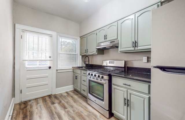 Spacious 3-Bedroom/ 1.5 Bathrooms home with Modern Amenities in East Baltimore photos photos