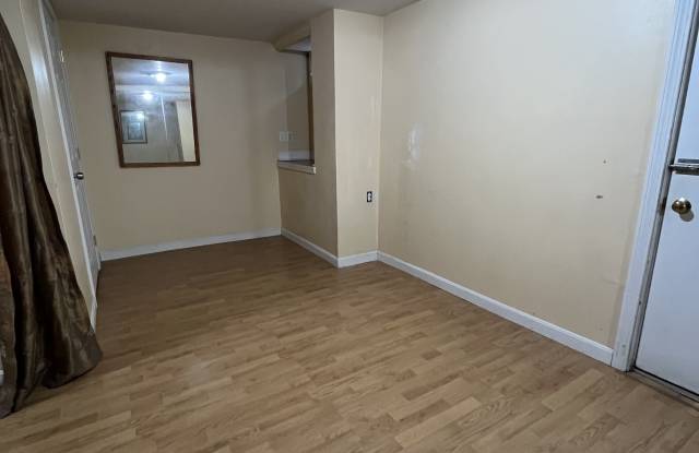 2743 Cranberry Highway - 2743 Cranberry Highway, Plymouth County, MA 02571