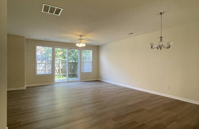 2446 North Berkshire Road Gallery 4
